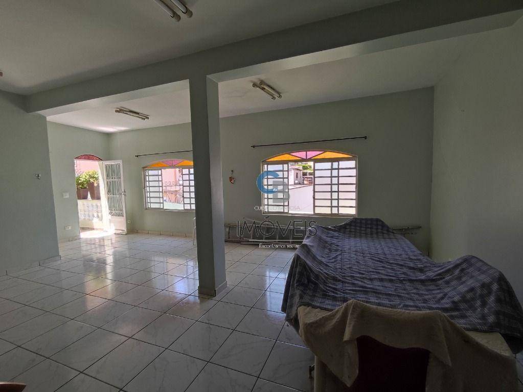 Sobrado à venda com 3 quartos, 300m² - Foto 24