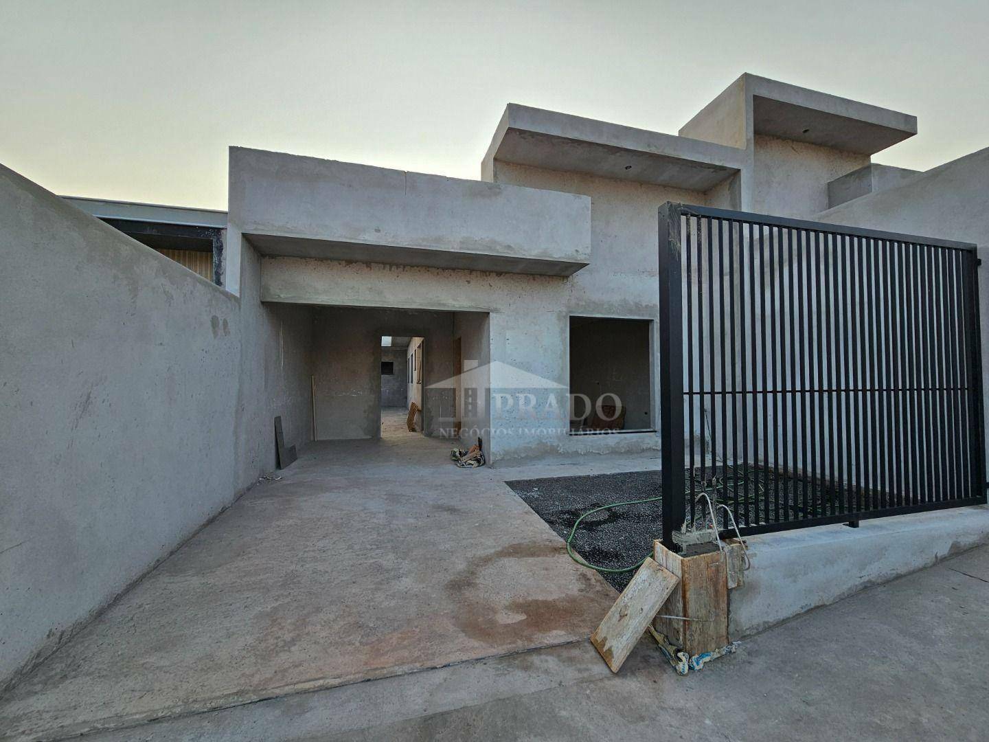 Casa à venda com 3 quartos, 85m² - Foto 1