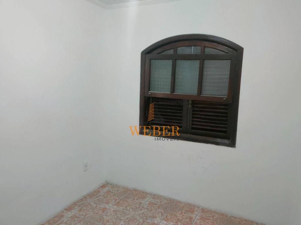 Sobrado à venda com 8 quartos, 250m² - Foto 13