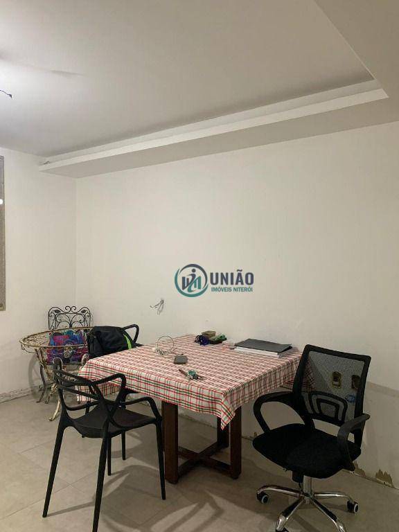 Apartamento à venda com 2 quartos, 75m² - Foto 18