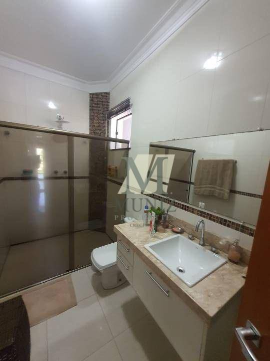 Casa à venda com 3 quartos, 300m² - Foto 15