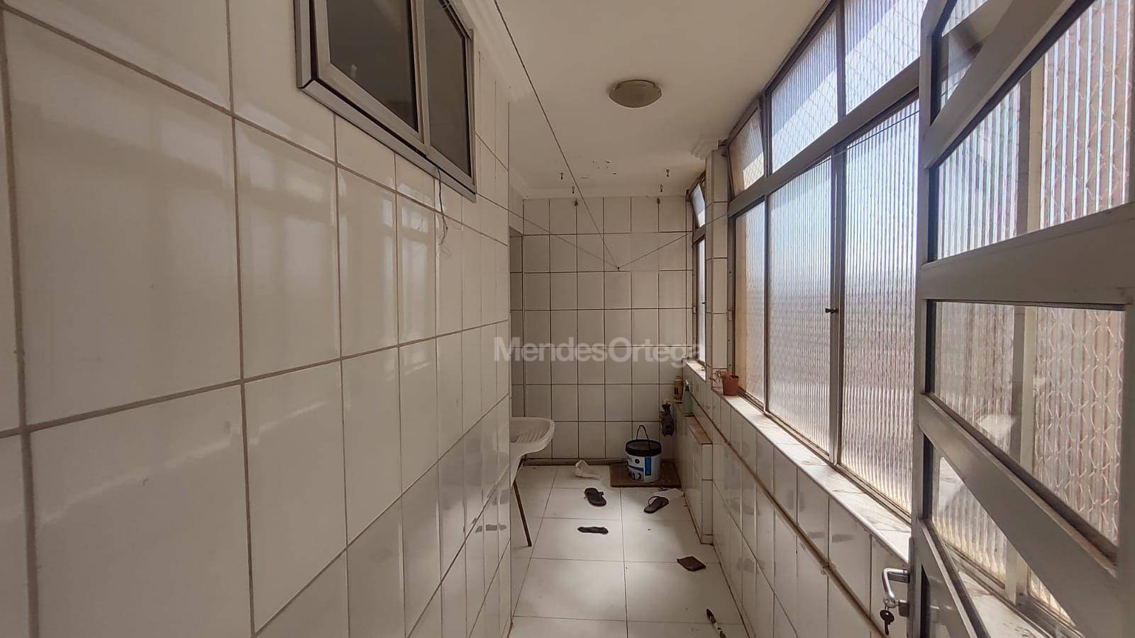 Apartamento à venda com 3 quartos, 130m² - Foto 9