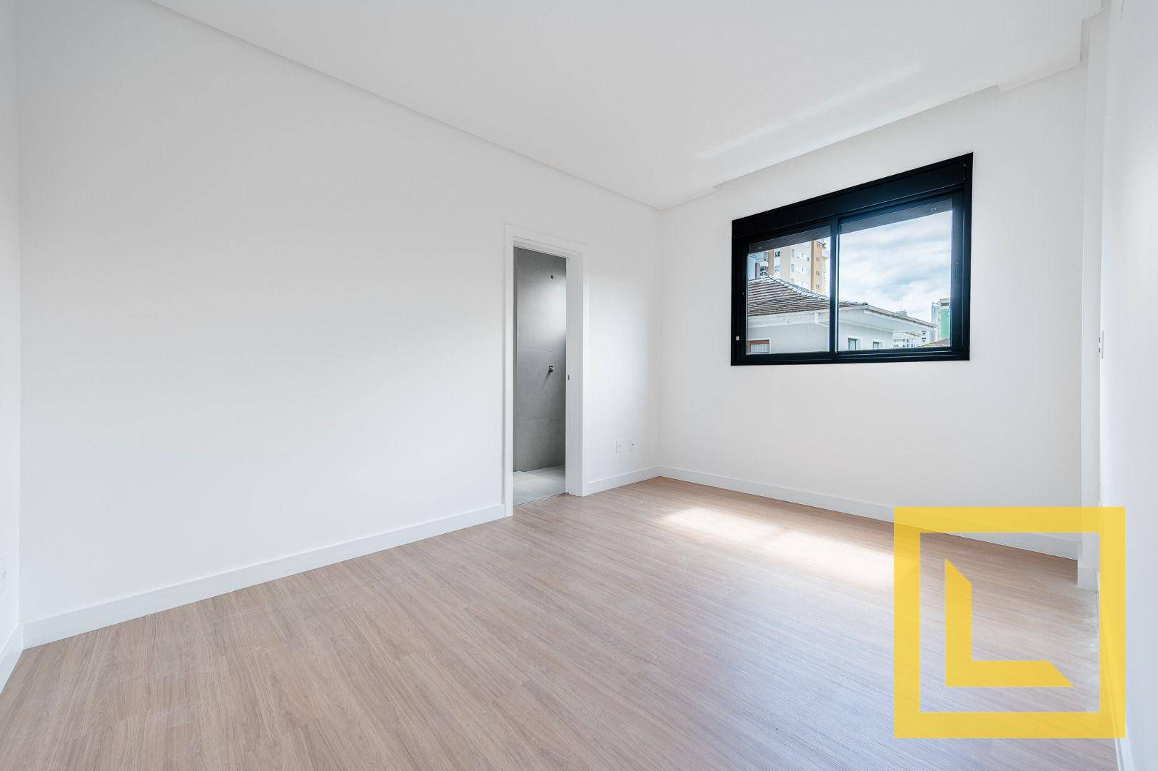 Apartamento à venda com 4 quartos, 218m² - Foto 14