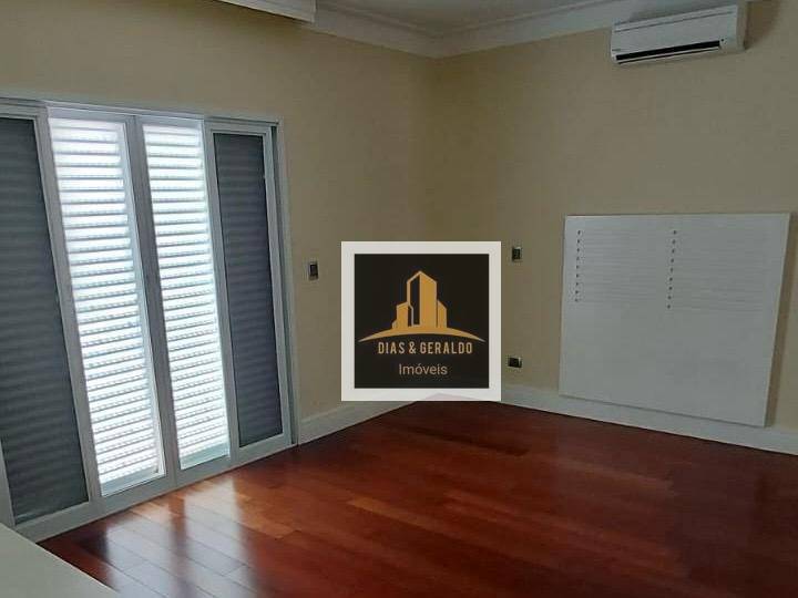 Sobrado à venda com 4 quartos, 600m² - Foto 17