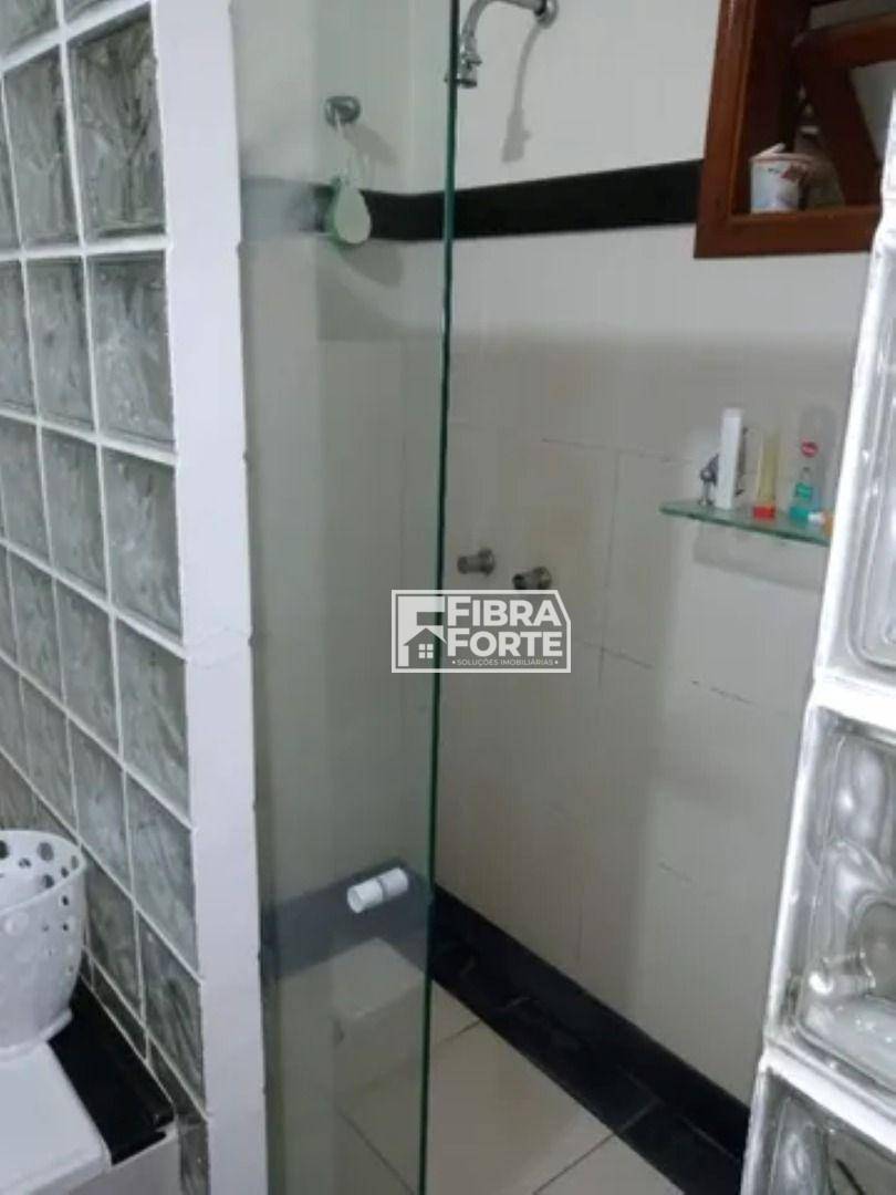 Casa à venda com 3 quartos, 200m² - Foto 13