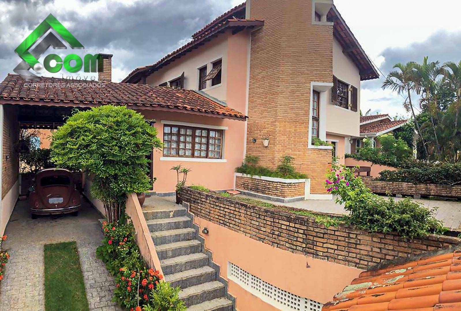 Casa à venda e aluguel com 4 quartos, 320m² - Foto 1