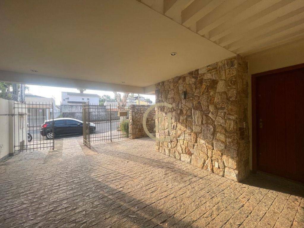 Casa à venda e aluguel com 3 quartos, 284m² - Foto 9