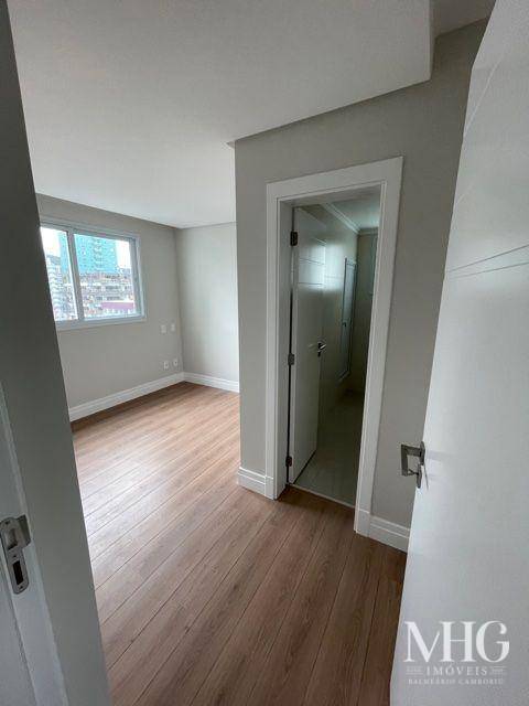 Apartamento à venda com 4 quartos, 132m² - Foto 9