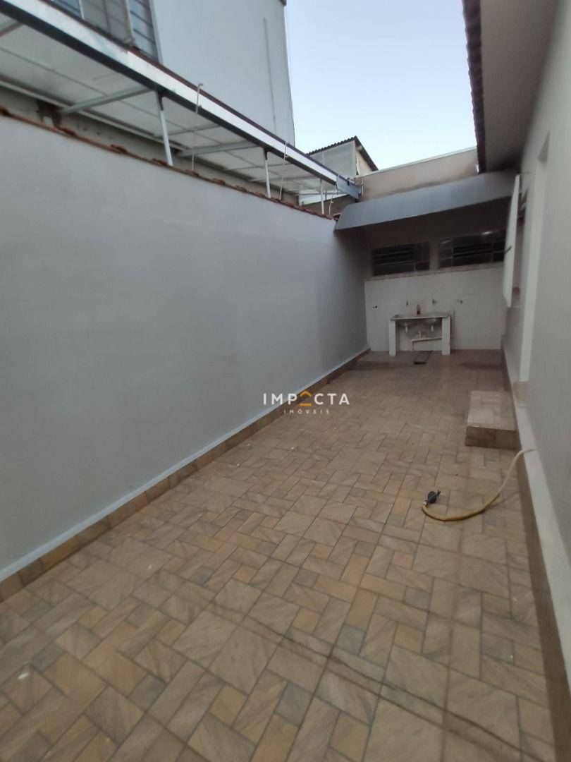 Casa à venda com 3 quartos, 160m² - Foto 14