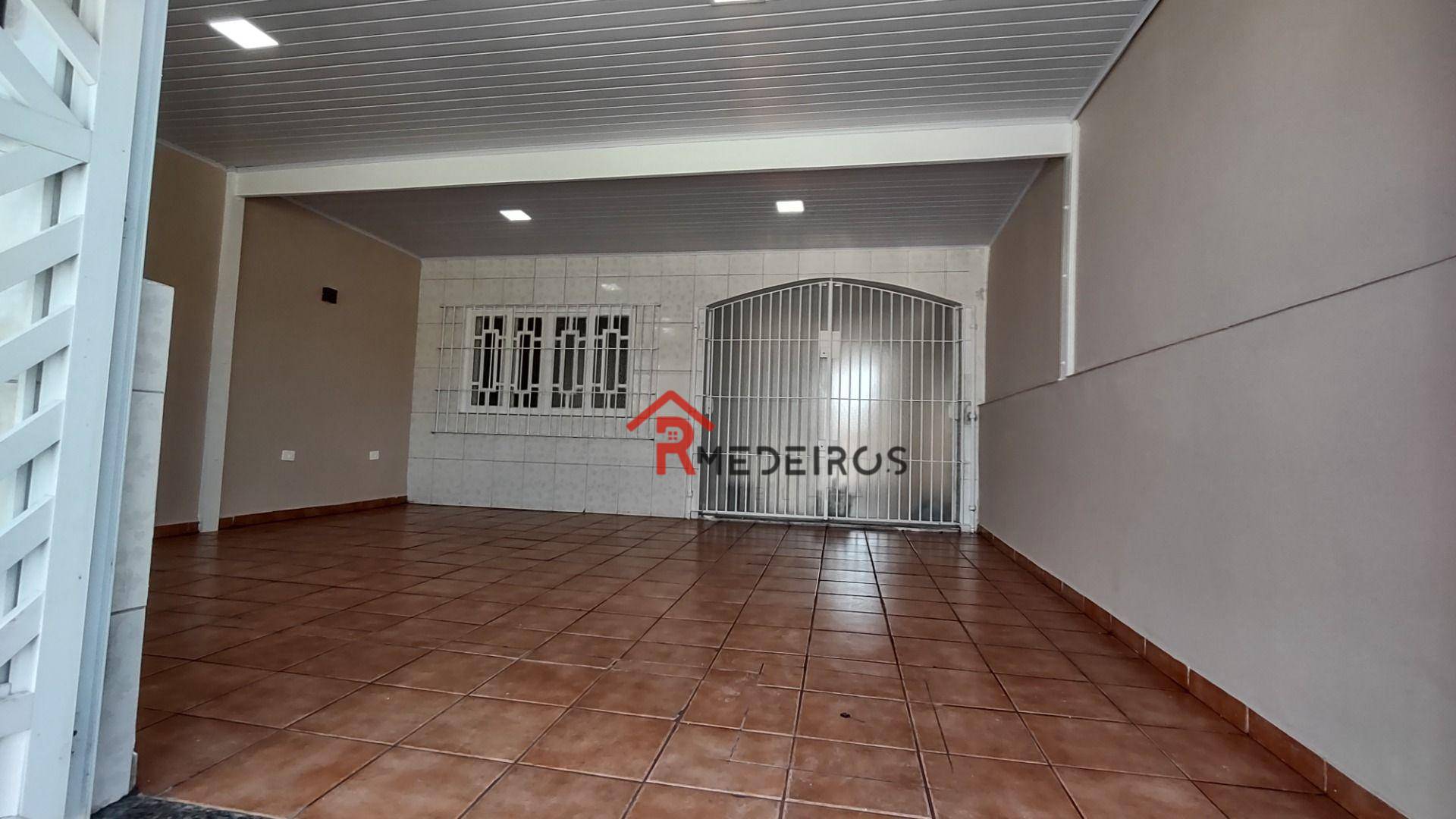 Casa à venda com 2 quartos, 67m² - Foto 4