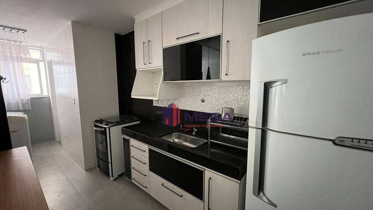 Apartamento à venda com 3 quartos, 85m² - Foto 3