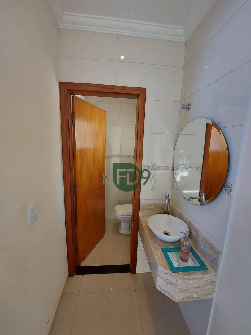 Casa à venda com 3 quartos, 240m² - Foto 3