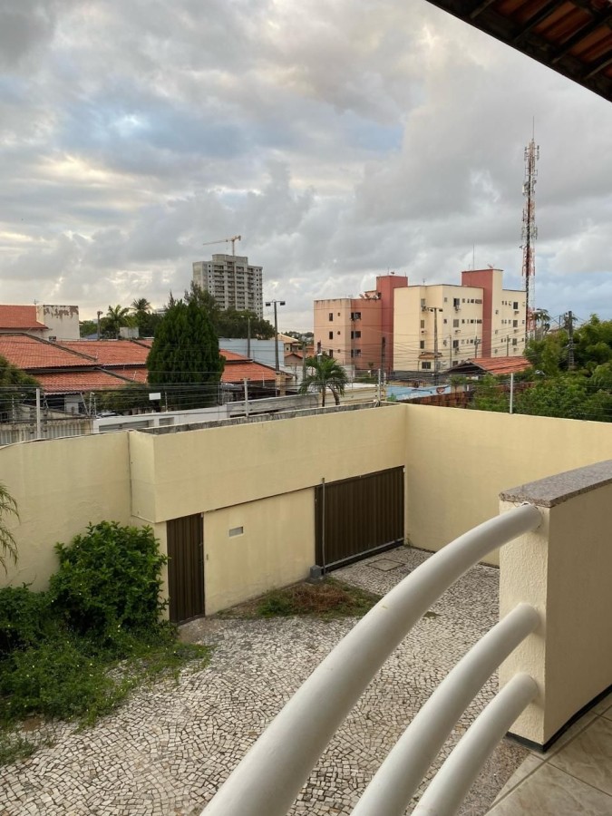 Casa para alugar com 5 quartos, 435m² - Foto 3