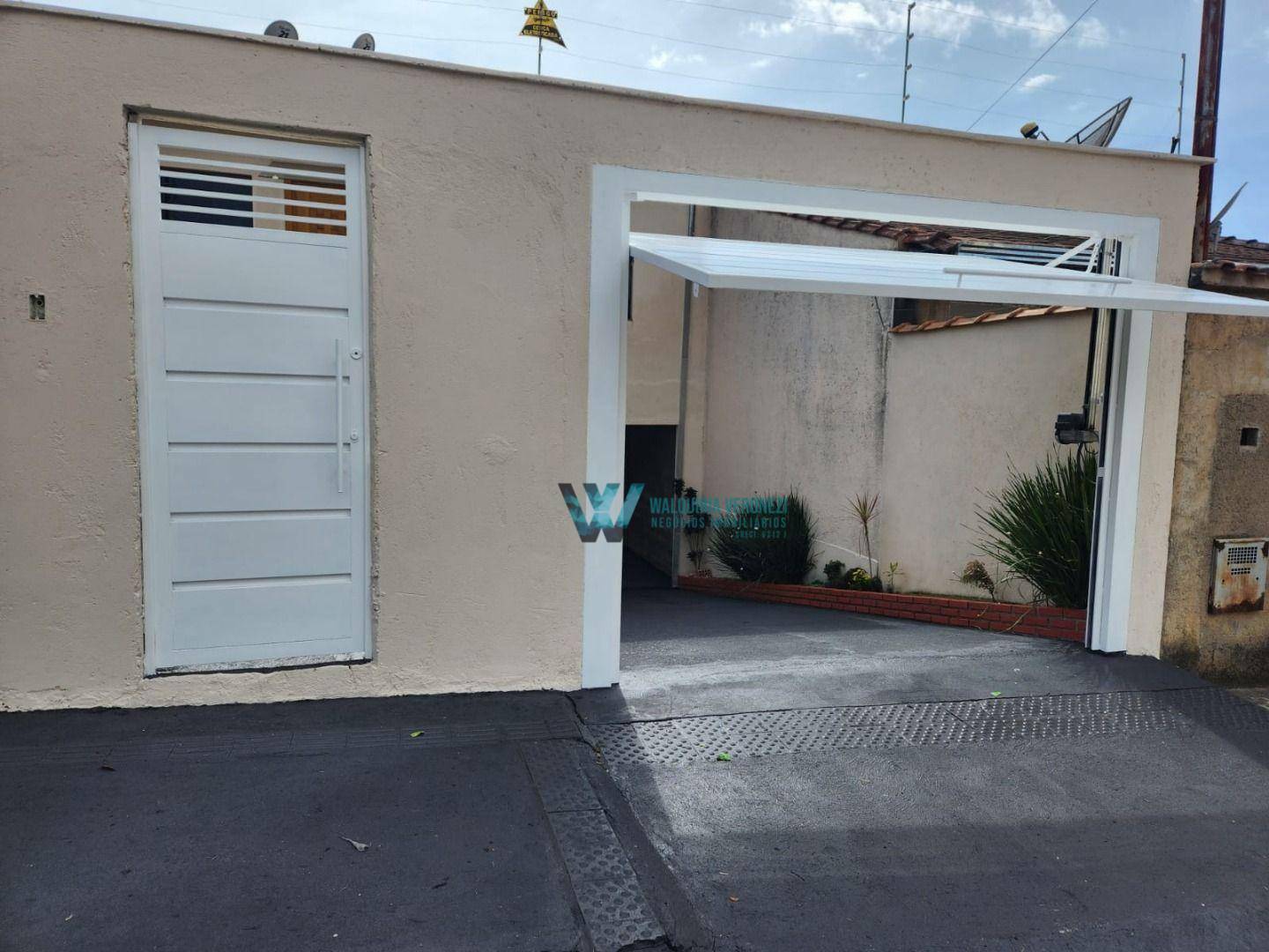 Casa à venda com 2 quartos, 65m² - Foto 9