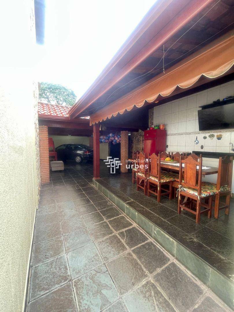 Casa à venda com 3 quartos, 208m² - Foto 48