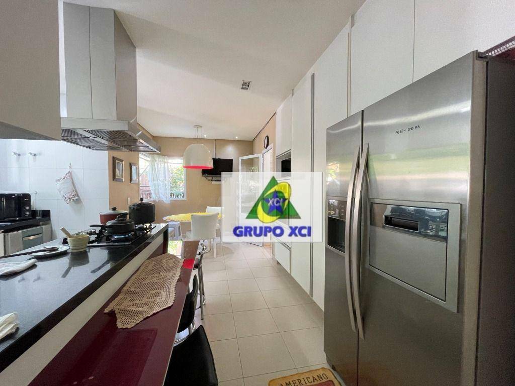 Casa para alugar com 4 quartos, 650m² - Foto 18