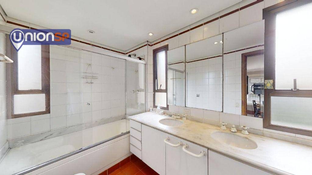 Apartamento à venda com 4 quartos, 236m² - Foto 22