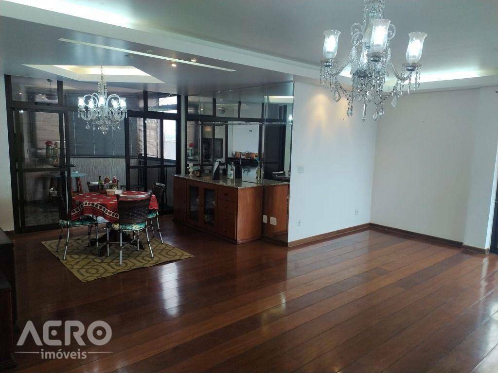 Apartamento à venda com 3 quartos, 240m² - Foto 6