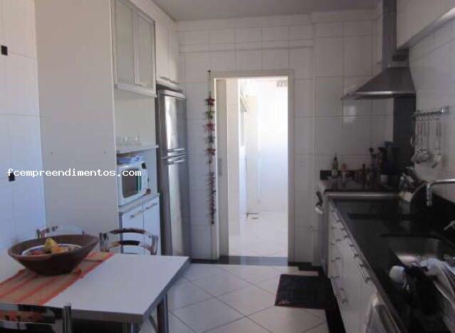 Apartamento à venda com 4 quartos, 180m² - Foto 11