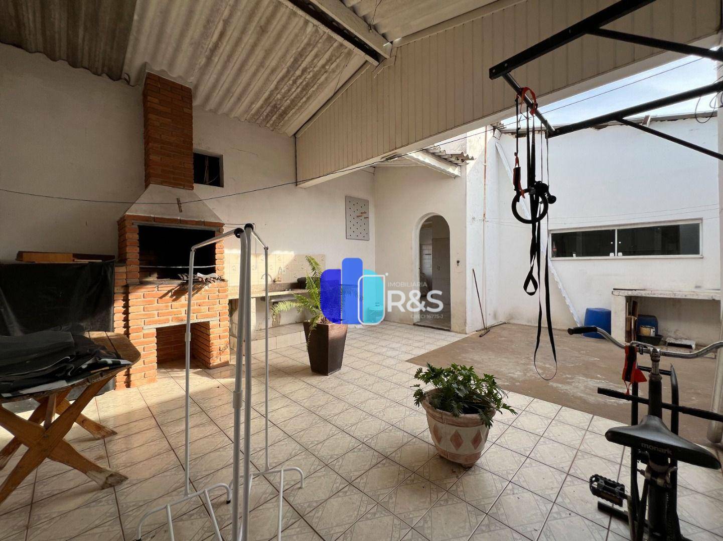 Casa à venda com 3 quartos, 640m² - Foto 31