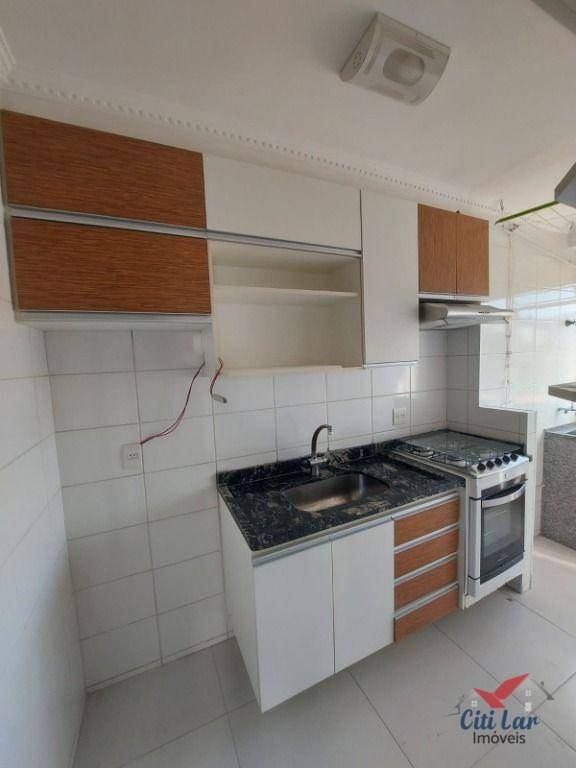 Apartamento para alugar com 2 quartos, 45m² - Foto 4