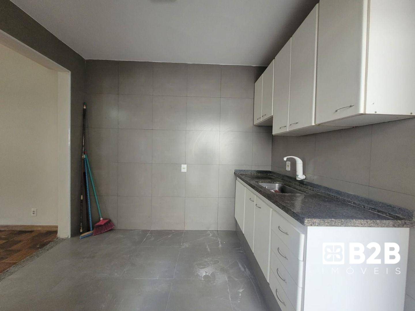 Casa à venda com 3 quartos, 96m² - Foto 11