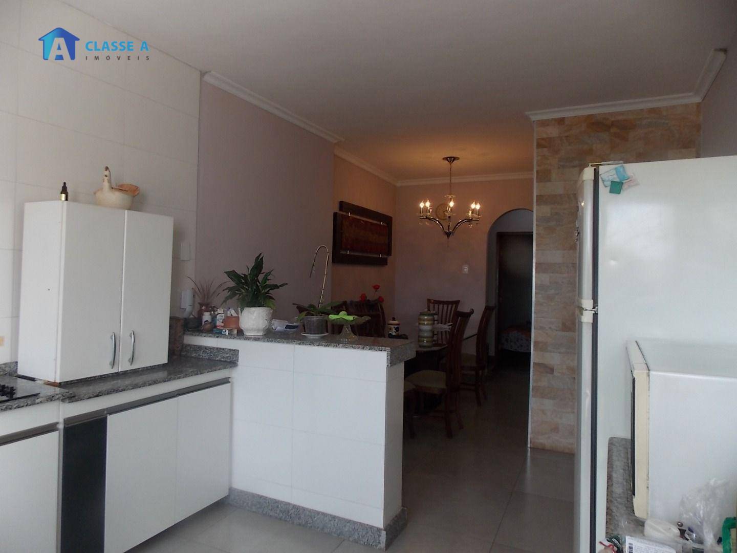 Casa à venda com 3 quartos, 240m² - Foto 23