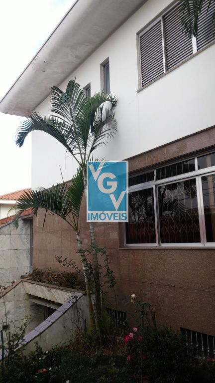 Casa para alugar com 3 quartos, 350m² - Foto 2