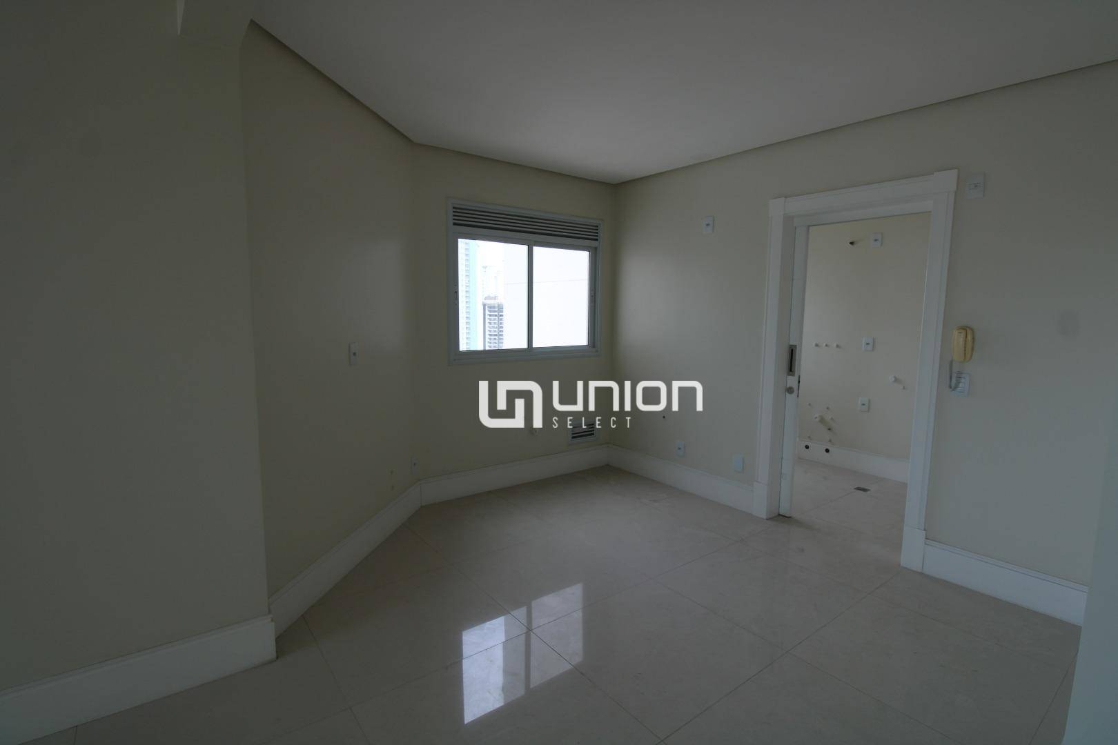 Apartamento à venda com 4 quartos, 233m² - Foto 12