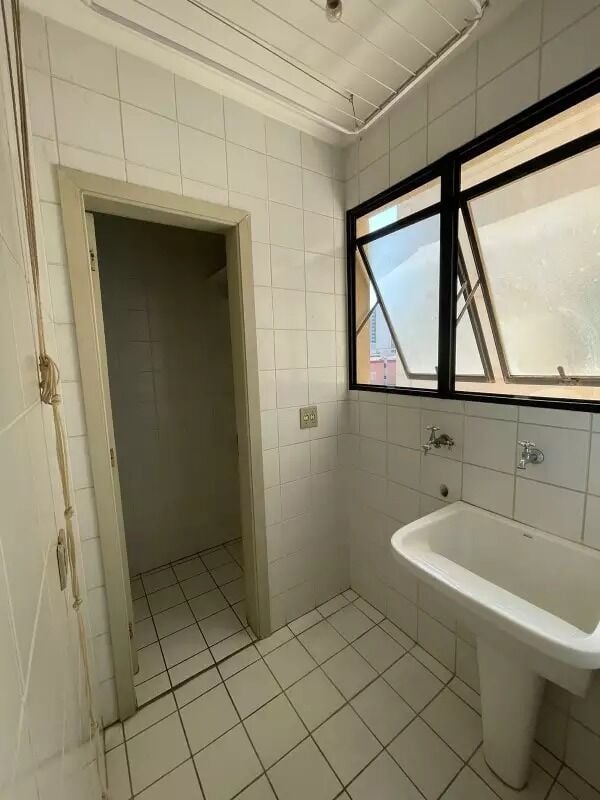 Apartamento para alugar com 2 quartos, 64m² - Foto 8