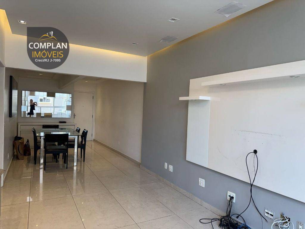 Apartamento para alugar com 3 quartos, 140m² - Foto 4