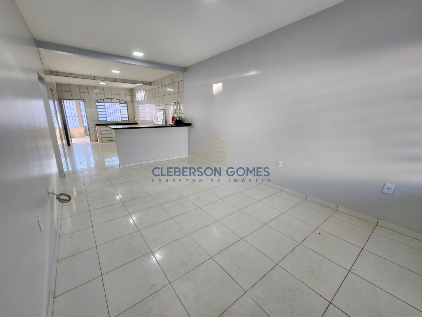 Casa à venda com 3 quartos, 360m² - Foto 7