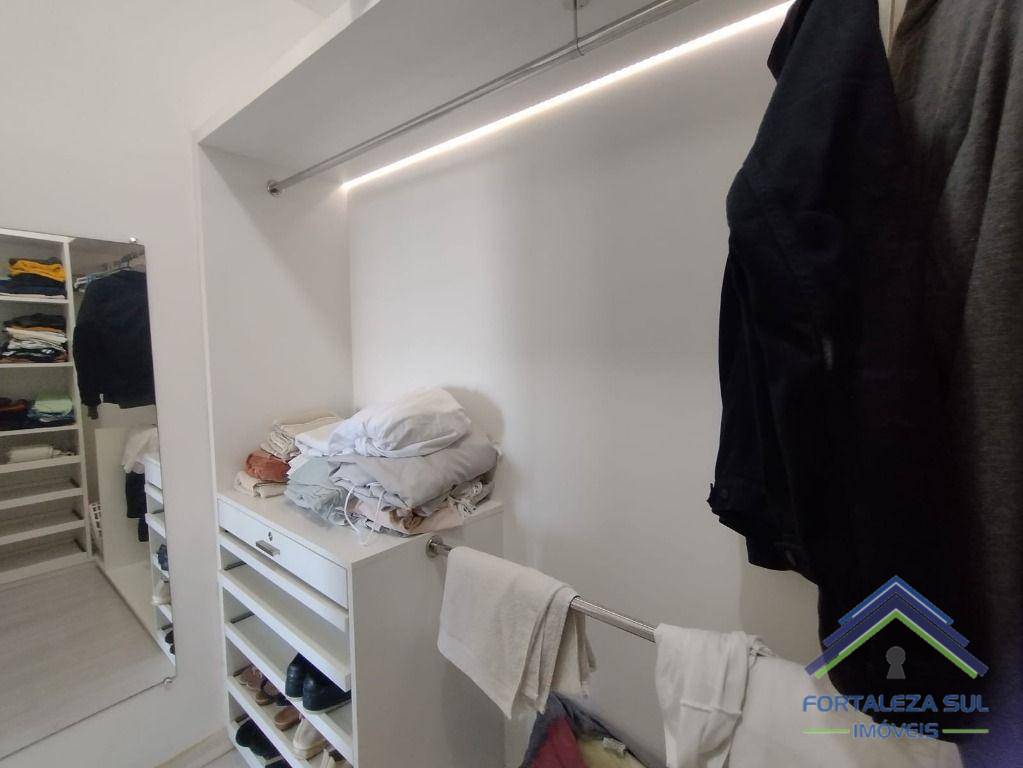 Apartamento à venda com 3 quartos, 70m² - Foto 22