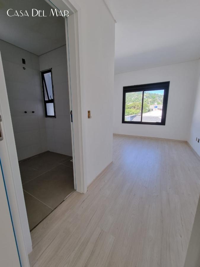 Casa à venda com 2 quartos, 72m² - Foto 18