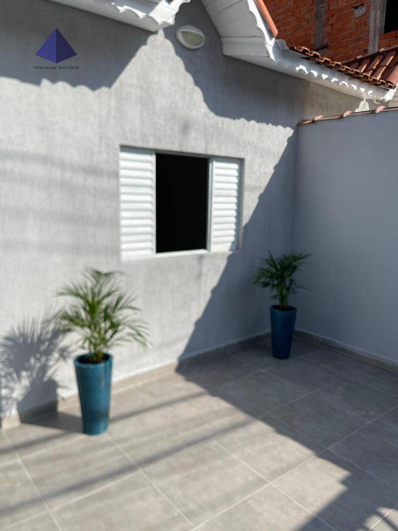 Casa à venda com 2 quartos, 132m² - Foto 1