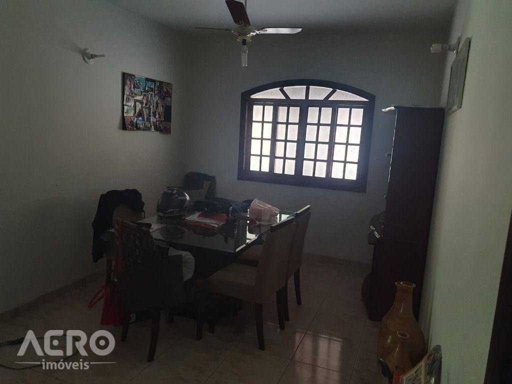 Chácara à venda com 4 quartos, 590m² - Foto 22