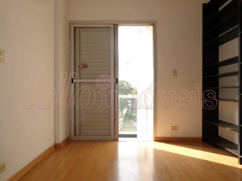 Apartamento para alugar com 3 quartos, 110m² - Foto 11