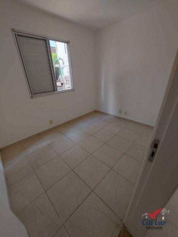 Apartamento à venda com 2 quartos, 45m² - Foto 10