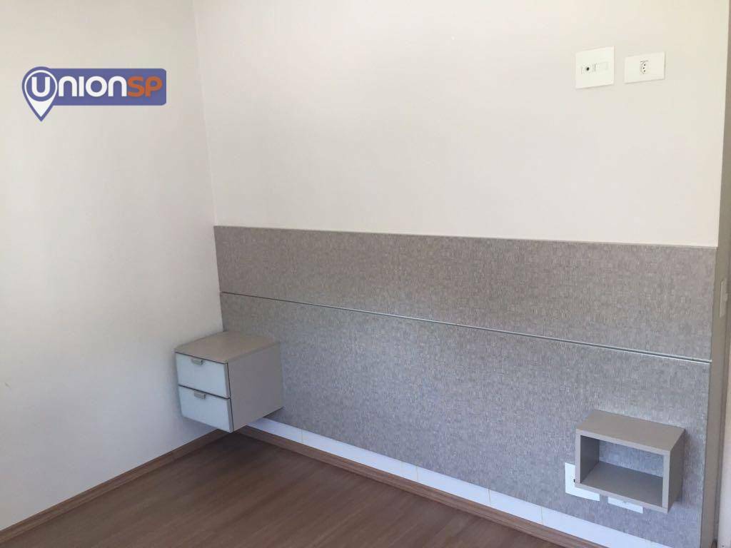 Apartamento à venda com 2 quartos, 62m² - Foto 4