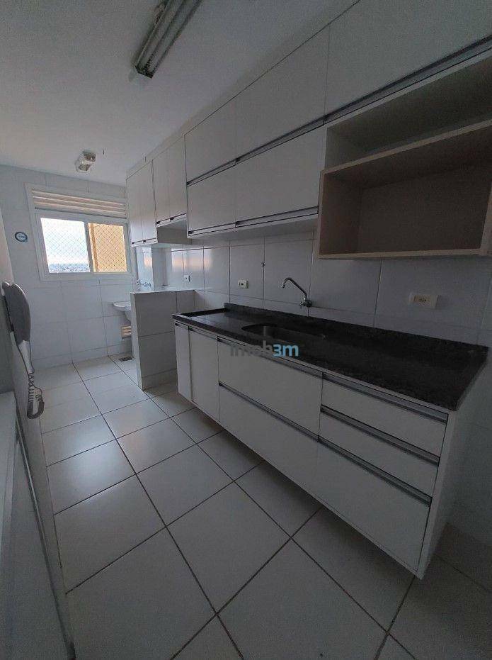 Apartamento para alugar com 3 quartos, 69m² - Foto 3