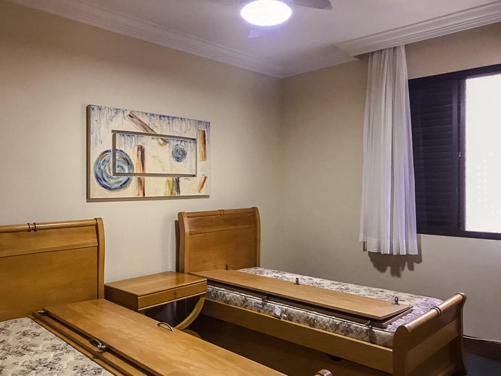 Apartamento à venda com 3 quartos, 190m² - Foto 14