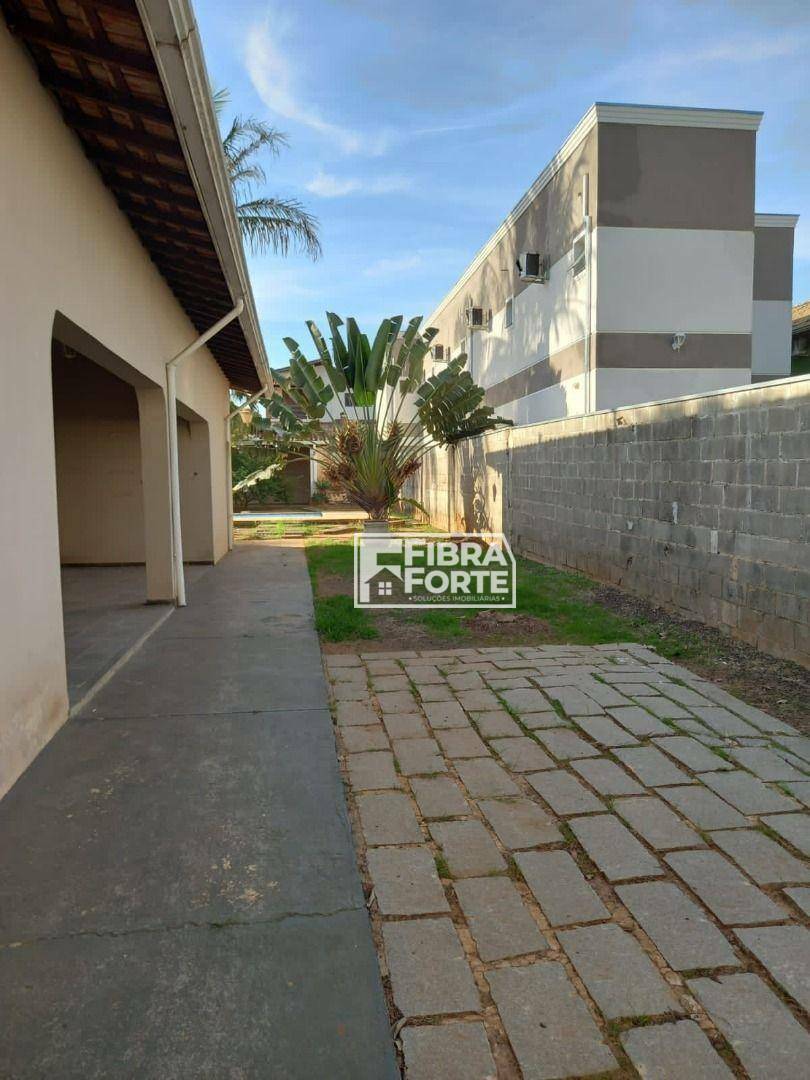 Casa à venda com 4 quartos, 291m² - Foto 11