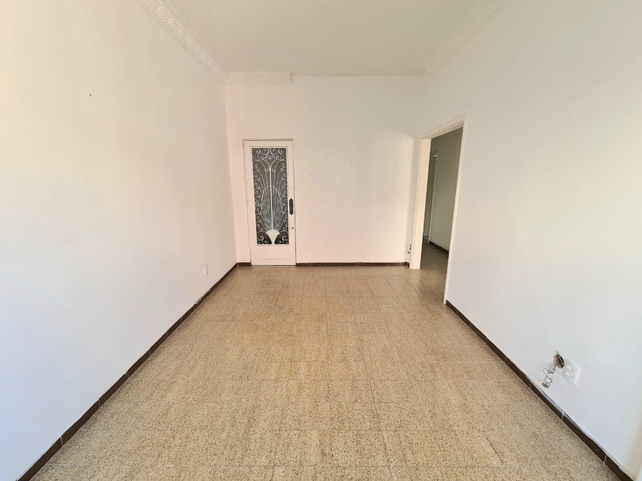 Apartamento à venda com 2 quartos, 70m² - Foto 29