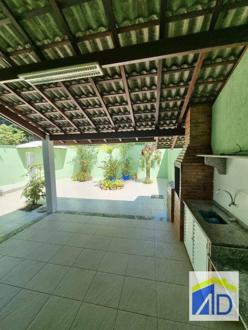 Casa de Condomínio para alugar com 3 quartos, 180m² - Foto 18