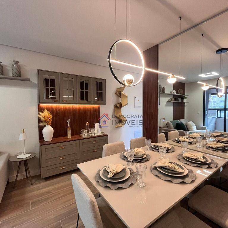 Apartamento à venda com 2 quartos, 64m² - Foto 7