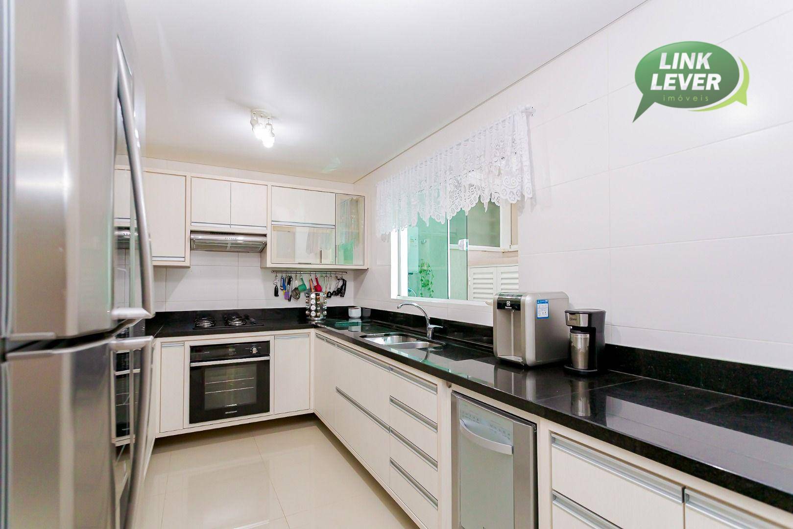 Casa à venda com 5 quartos, 177m² - Foto 10