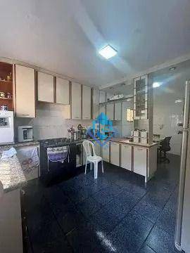 Sobrado à venda com 3 quartos, 220m² - Foto 11