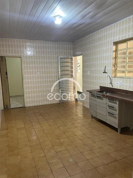 Casa para alugar com 2 quartos, 120m² - Foto 9