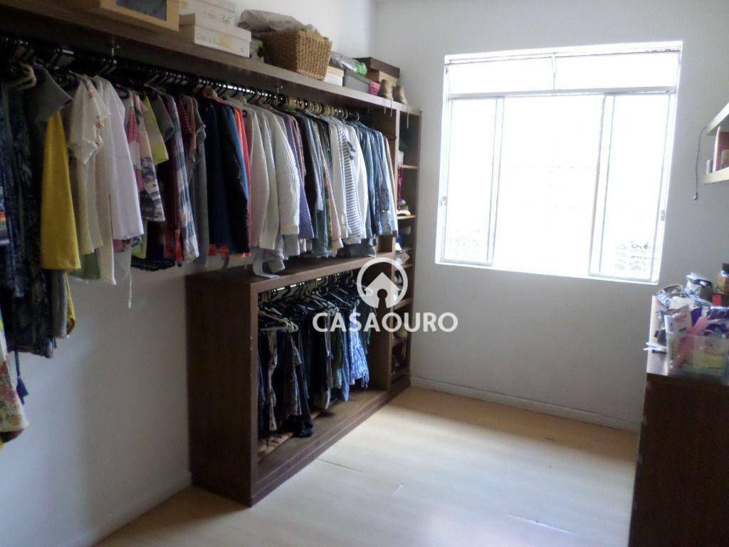 Casa à venda com 4 quartos, 300m² - Foto 13