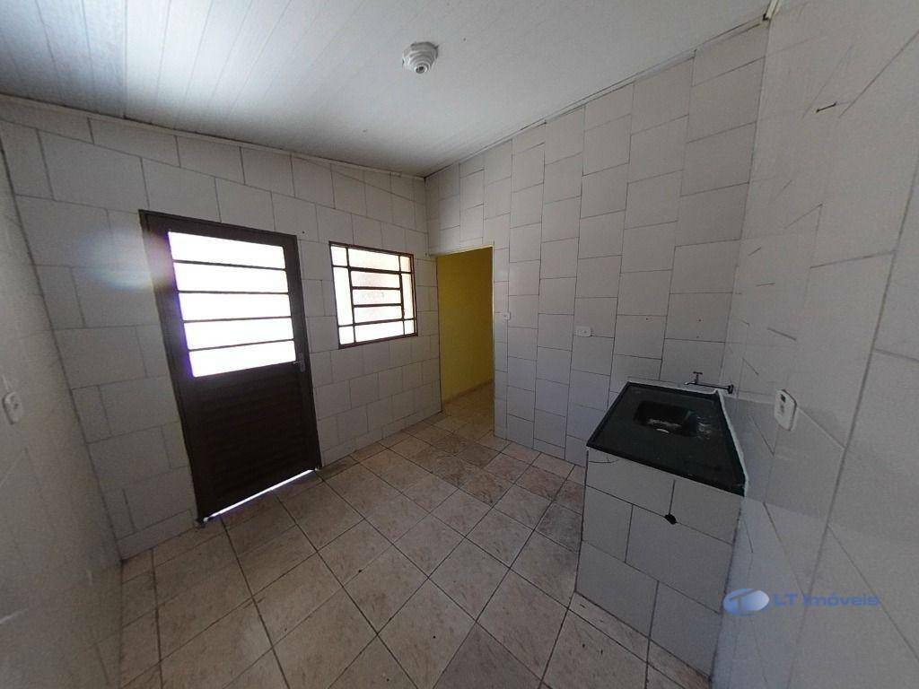 Casa à venda com 2 quartos, 80m² - Foto 14